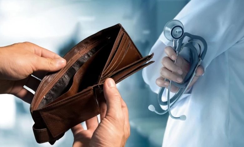 Payback dispositivi medici: i pagamenti restano sospesi. Il Tar Lazio solleva questioni di legittimità costituzionale.